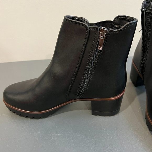 NWOT ANNE KLEIN Black Akariella Side Zip Lug Sole Boot (10) - Picture 4 of 10